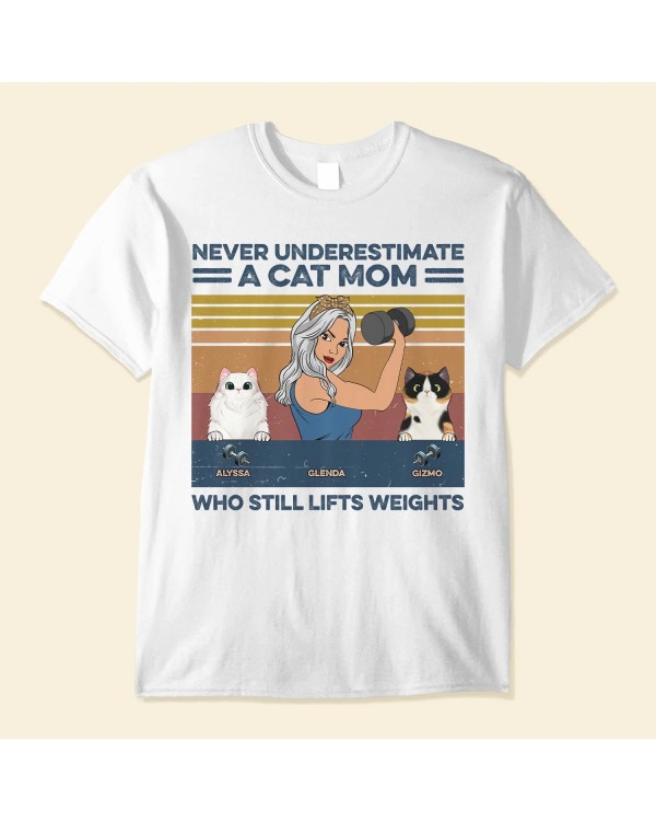 I Like Lifting And My Cats – Personalized Shirt